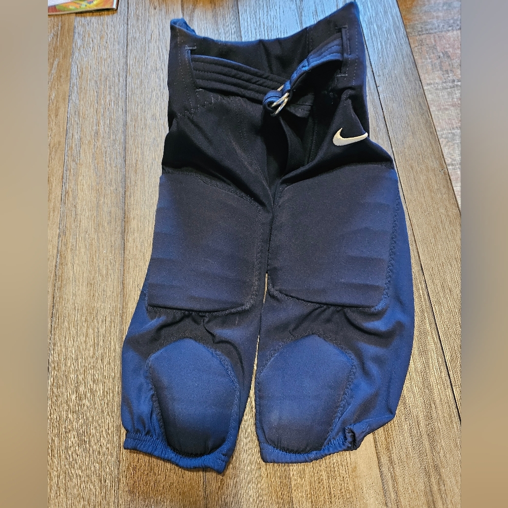 NIKE Boys Medium Navy Blue Padded Football Pants NWOT